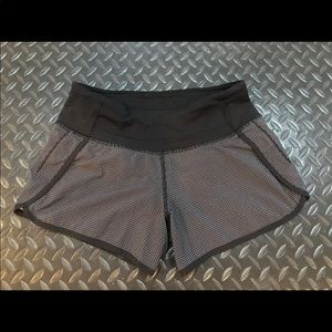 Black lulu shorts